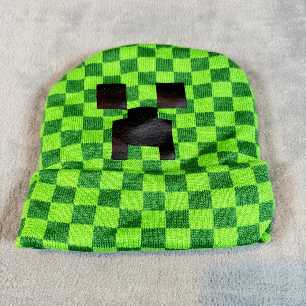 Minecraft Creeper Beanie Green‎ Checkered Knit Cuffed Winter Hat CMB5HEEMNC OS